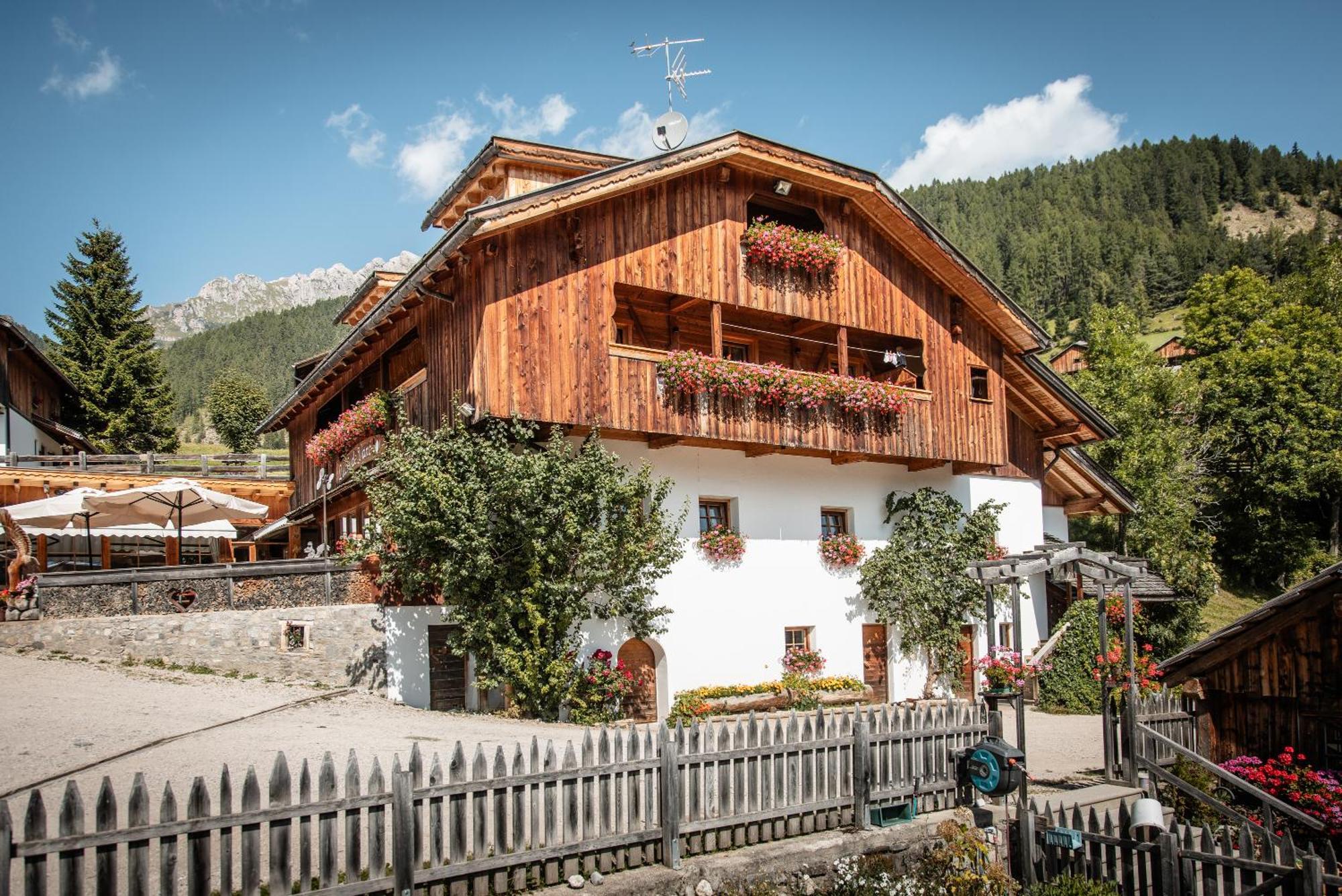 Agriturismo Luech De Vanc Сан-Мартино-ин-Бадия Экстерьер фото